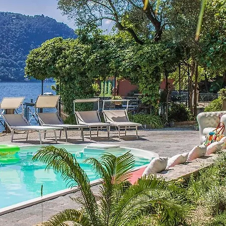 Villa Sleeps 17 With Pool Air Con And Wifi Moltrasio