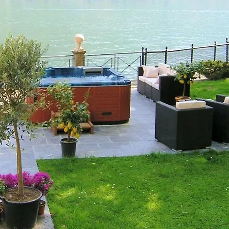 Sleeps 17 With Pool Air Con And Wifi Villa