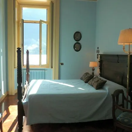 Sleeps 17 With Pool Air Con And Wifi Villa Moltrasio