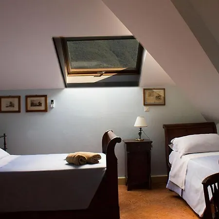 Sleeps 17 With Pool Air Con And Wifi * Moltrasio